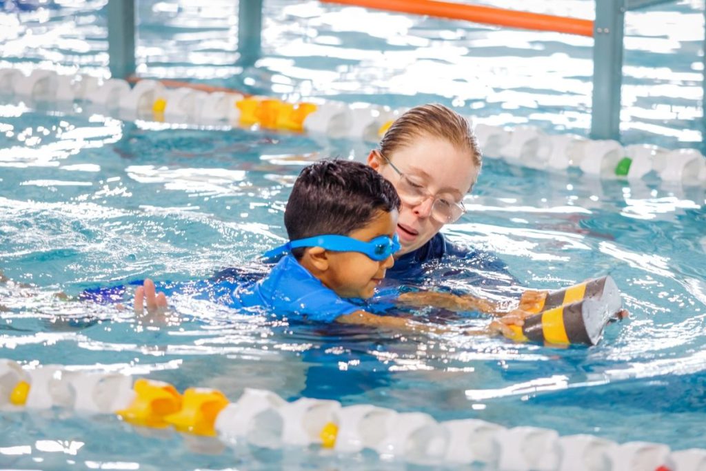 چرا شنا برای ریه کودکان مفید است؟