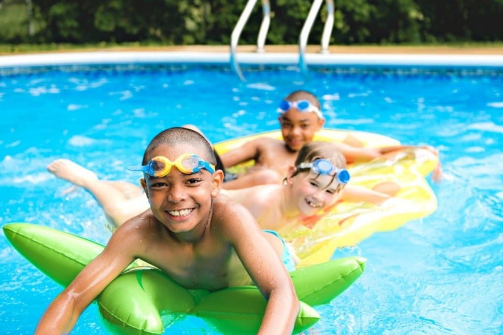 اهمیت انتخاب استخر مناسب برای کودکان